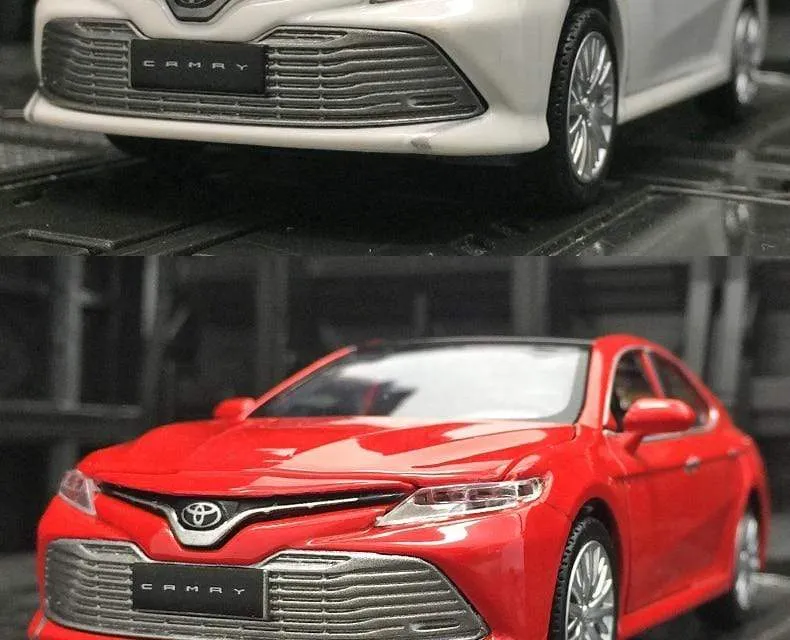 New 1:32 Toyota Eighth Generation 8 Camry Simulation Car Model Alloy Car Model Toy Car Decoration Boy Birthday Gift Collection