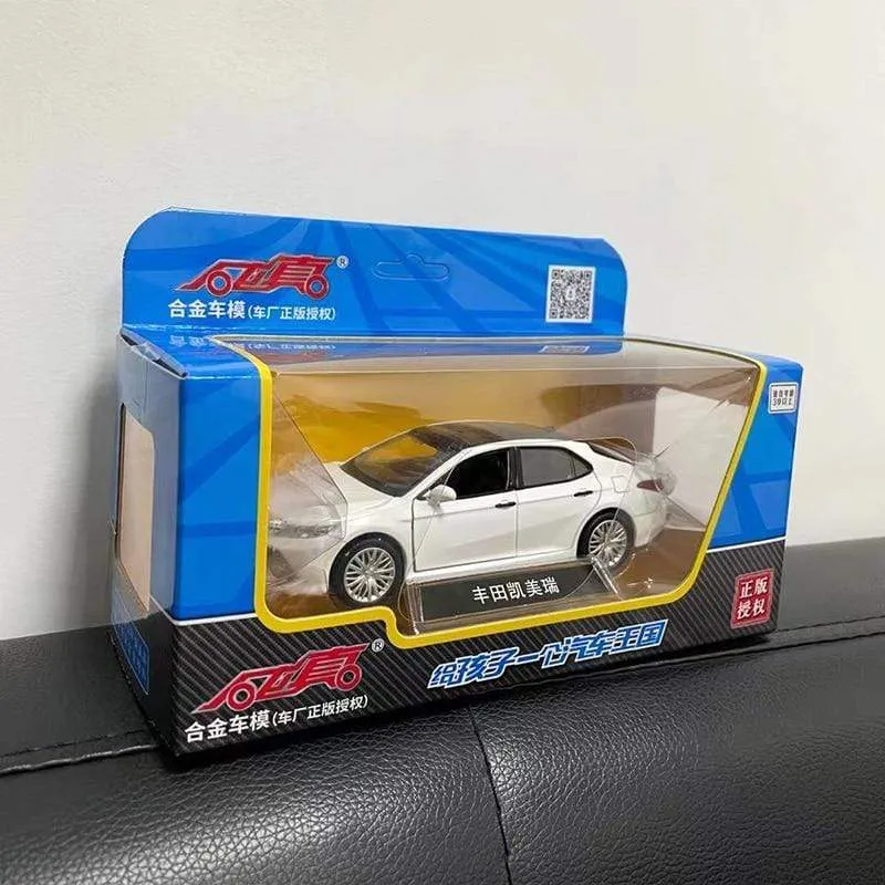 New 1:32 Toyota Eighth Generation 8 Camry Simulation Car Model Alloy Car Model Toy Car Decoration Boy Birthday Gift Collection