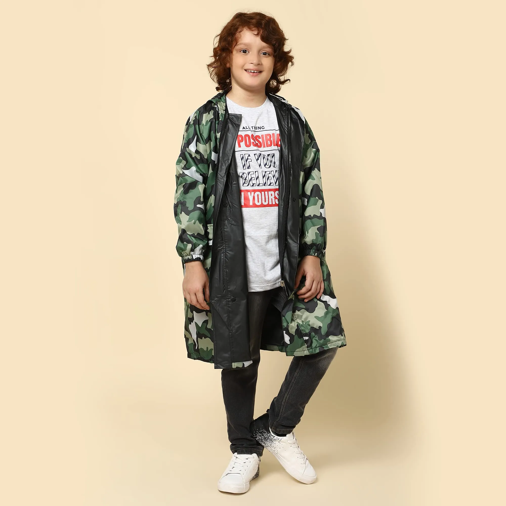 THE CLOWNFISH Boy Cannon Series Kids Waterproof Nylon Double Coating Reversible Longcoat With Hood And Reflector Logo At Back. Printed Plastic Pouch. Kid Age-8-9 Years (Green Camo)